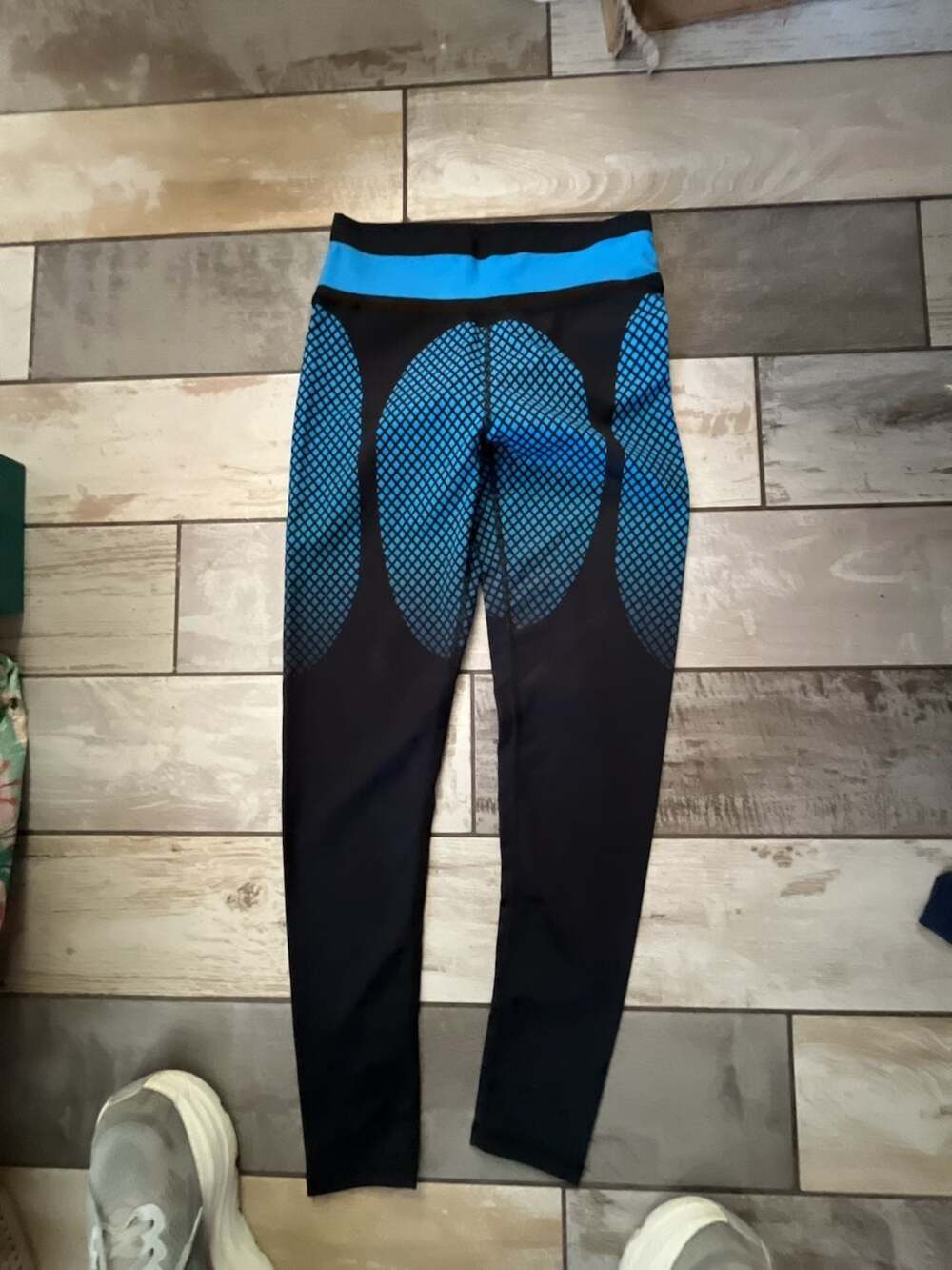 Mesh Muster Print Fitness Yoga Leggings Black and Blue Size M
